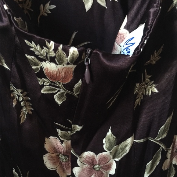 Floral halter dress - Picture 6 of 6